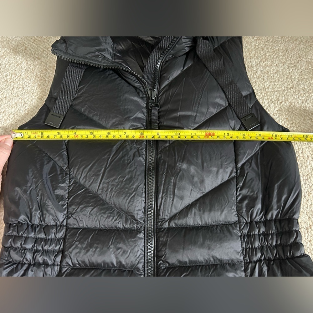 Athleta Banner Peak Down Vest in Black, Size XS. EUC Puffer, dual zipper. - Picture 13 of 15